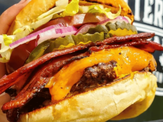 hamburger-from-ottercreek-food-truck