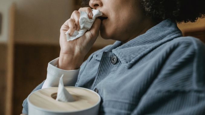 woman-holding-tissue